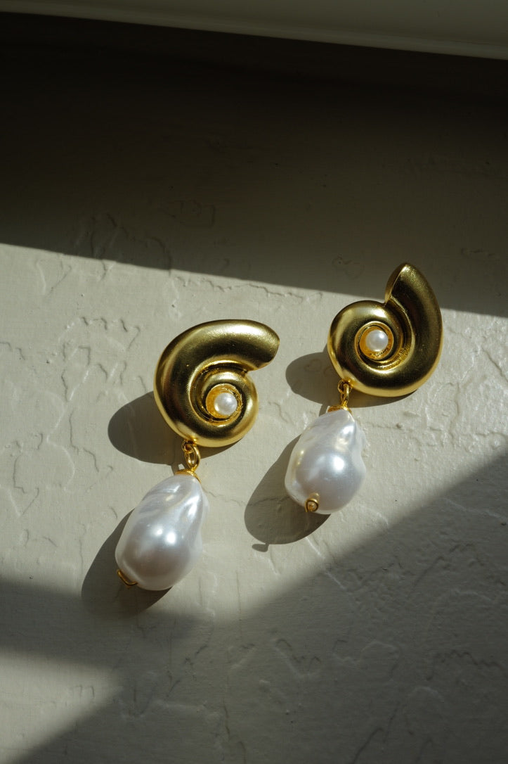Baroque Pearl Earrings