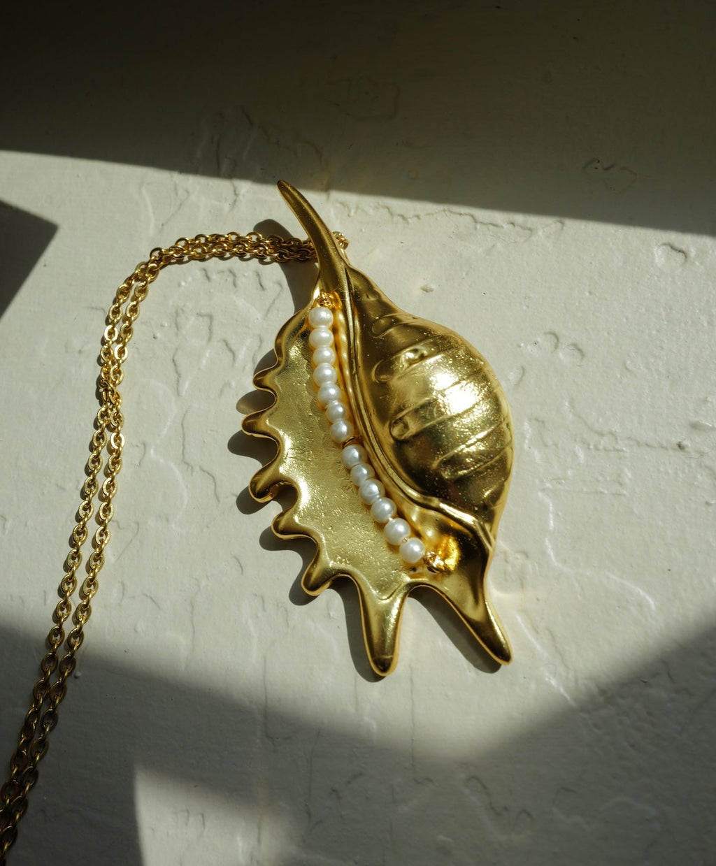 Nerina Shell Pendant Necklace