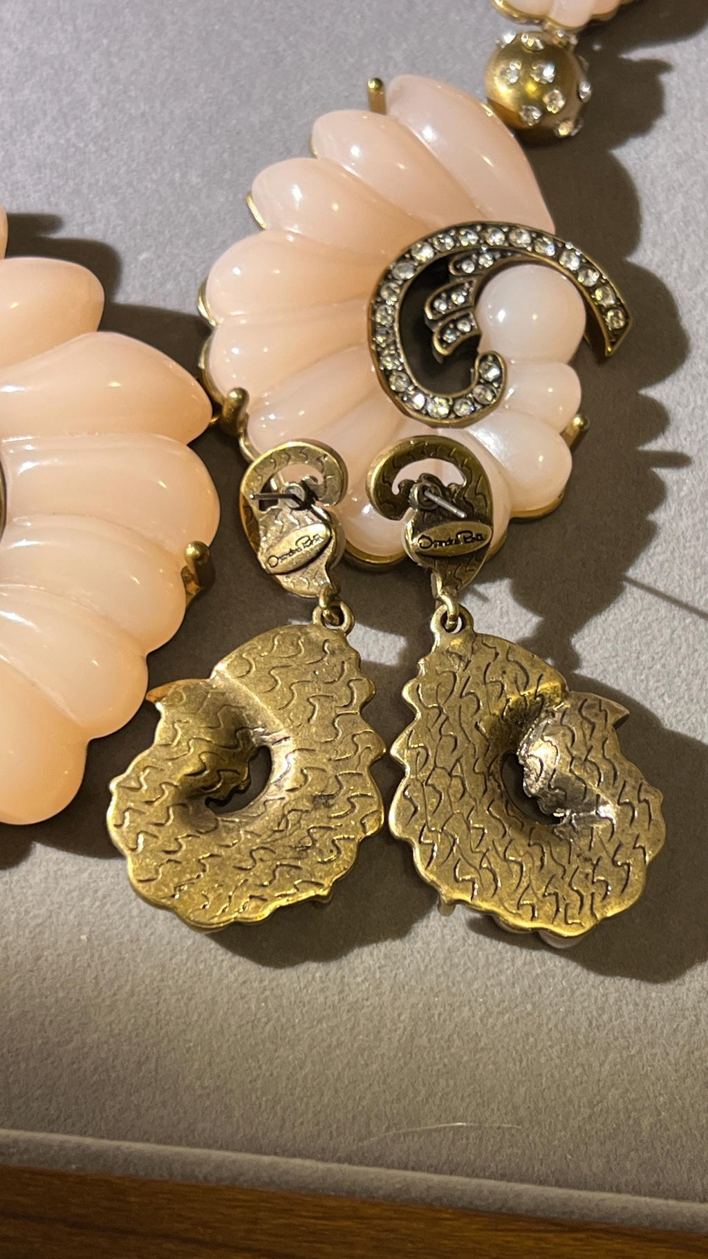 Oscar de la Renta Resin Swirl Statement Necklace Earrings Set – Couture Crystal Jewelry